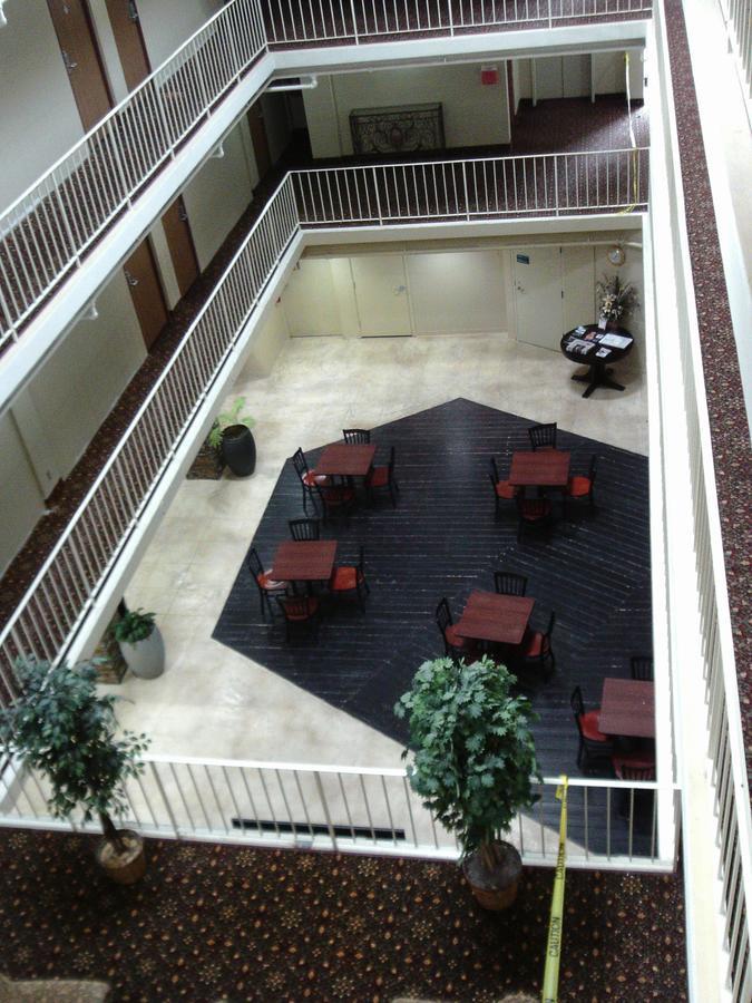 5Th Avenue Inn & Suites Rochester Exterior photo